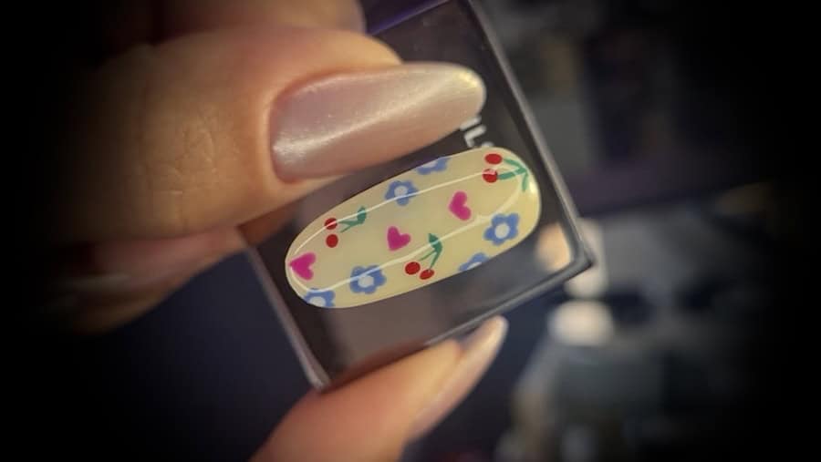 Maximal Cutesy Nails